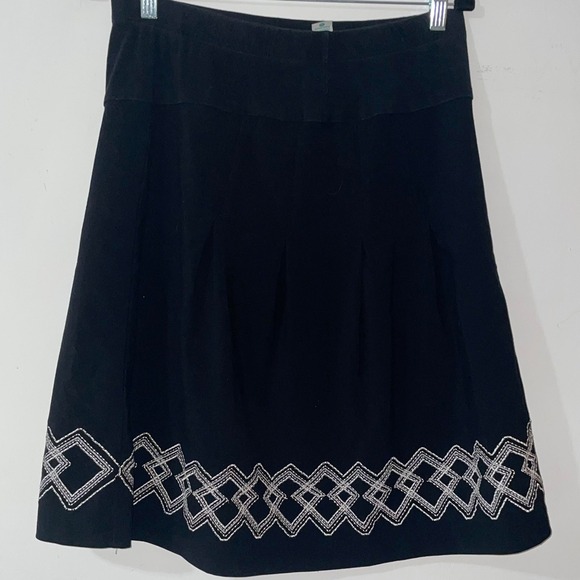 Motherhood Maternity Black Embroidered Skirt M Medium Pregnancy - Picture 1 of 7